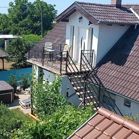 Marianna Денешдиаш