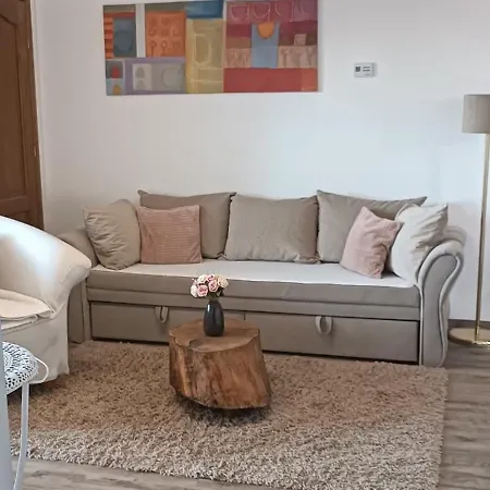 Marianna Apartmán *